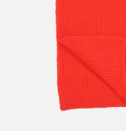 ROBERT MACKIE Accessories* Gloves • Beanies • Scarves