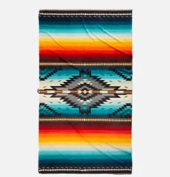 PENDLETON Oversized Jacquard Towel Salti* Maison