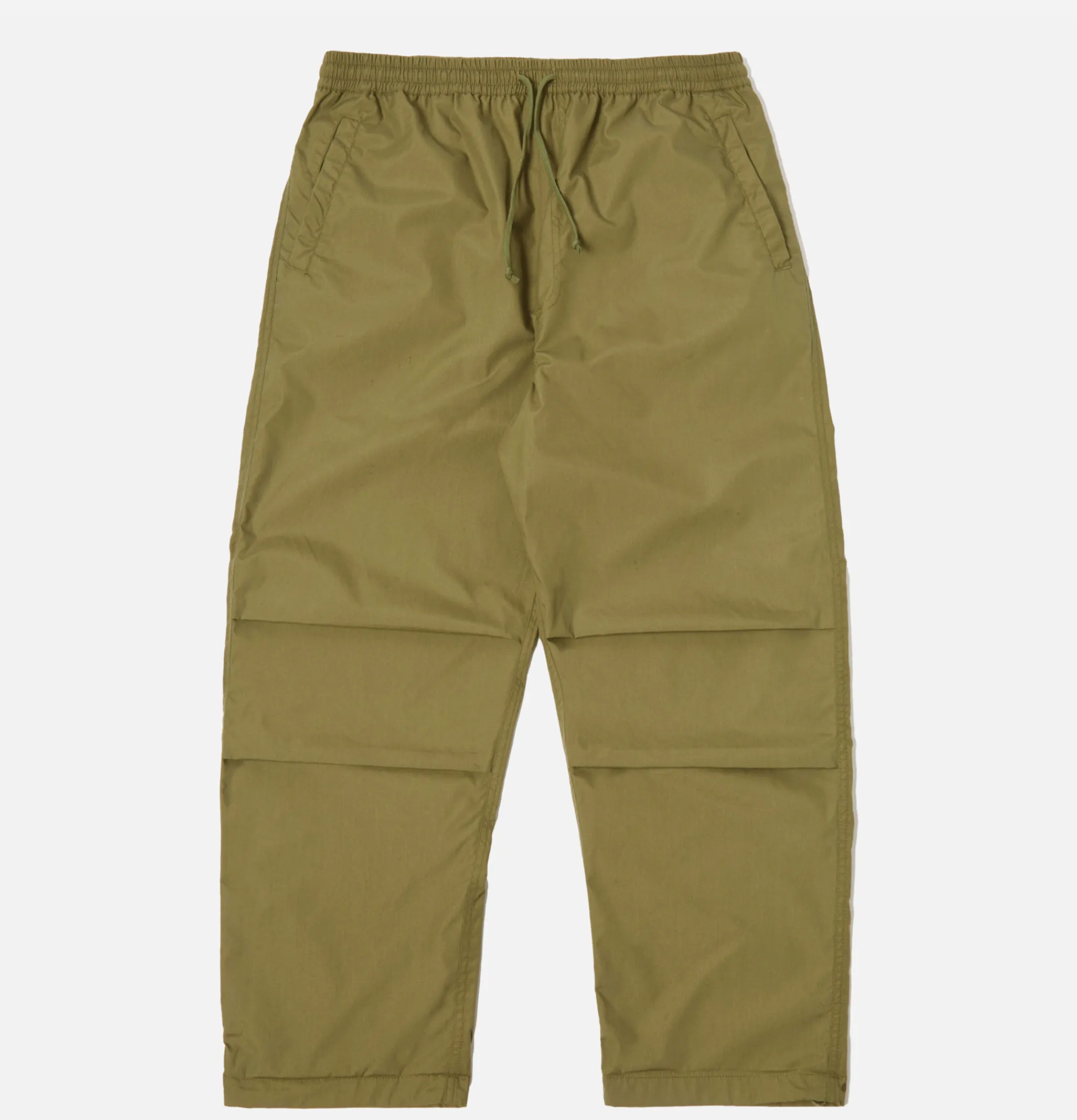 UNIVERSAL WORKS Parachute Pant Poly Tech Olive* Trousers