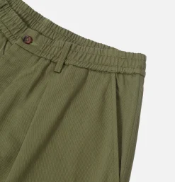 UNIVERSAL WORKS Pleated Track Pant Olive* Trousers