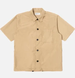 UNIVERSAL WORKS Tech Overshirt Sand* Shirts & Polos